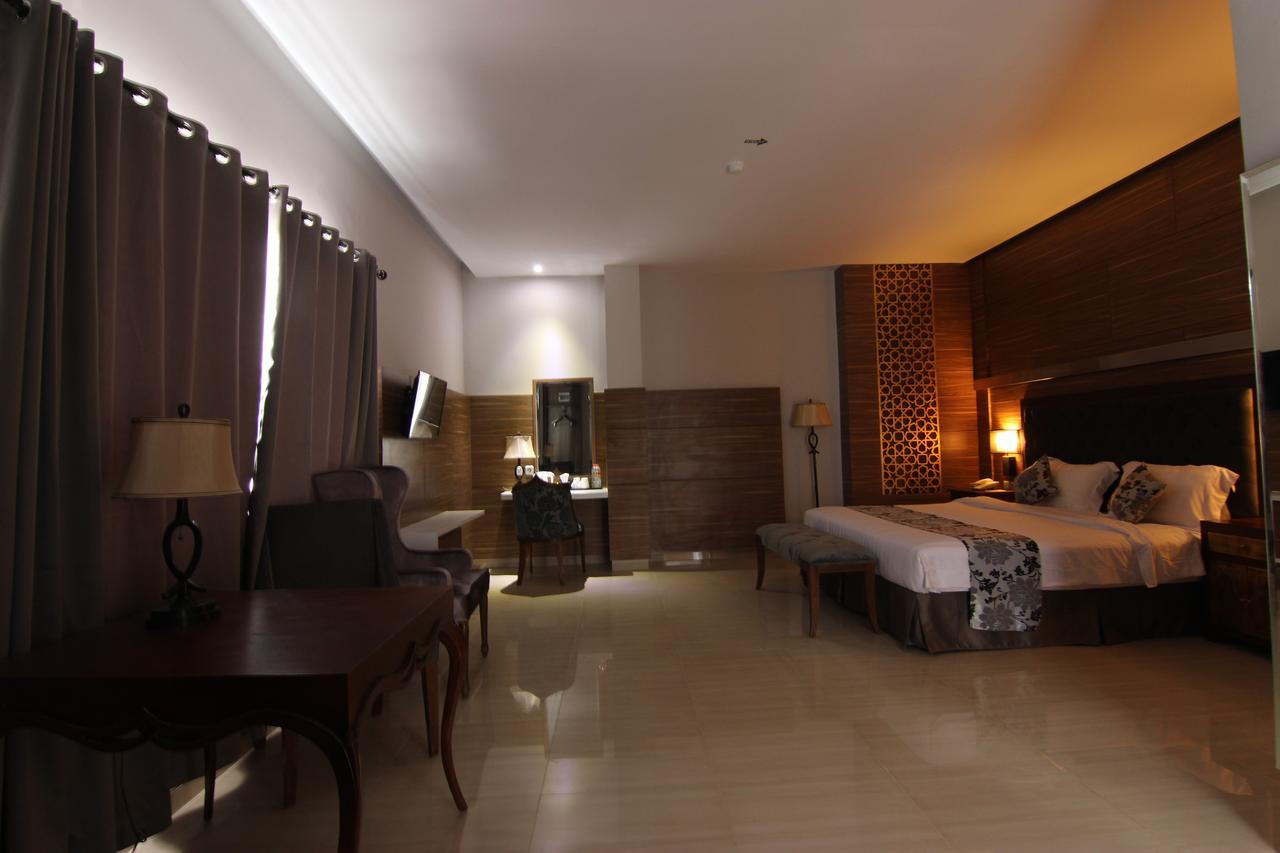 Grand Amira Hotel Solo, Azana Hotels Collection Exteriér fotografie